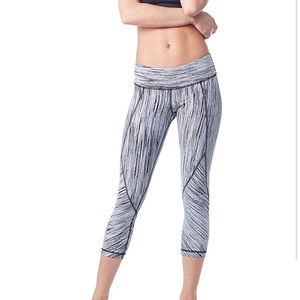 Vimmia reversible splice 3/4 leggings size xl